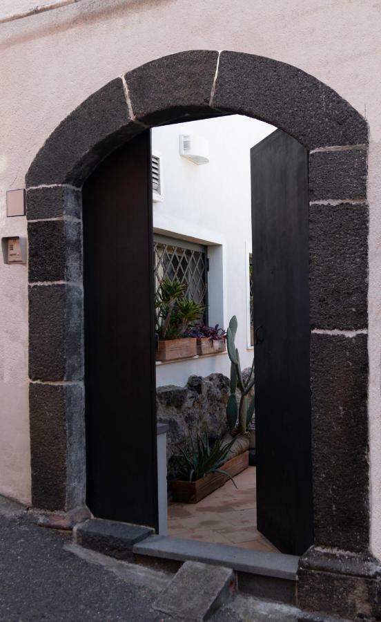 Le Casette Nel Borgo Hotel Acireale Exterior foto