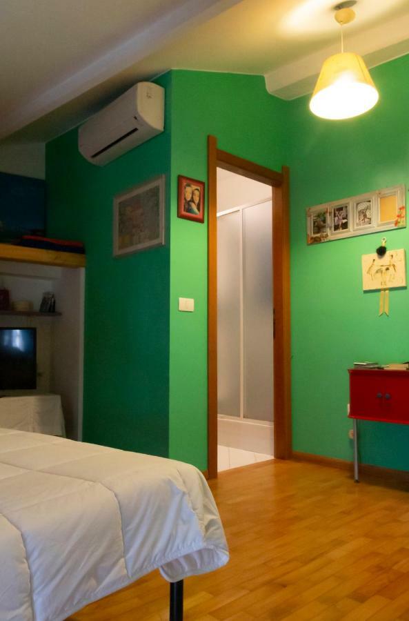 Le Casette Nel Borgo Hotel Acireale Exterior foto
