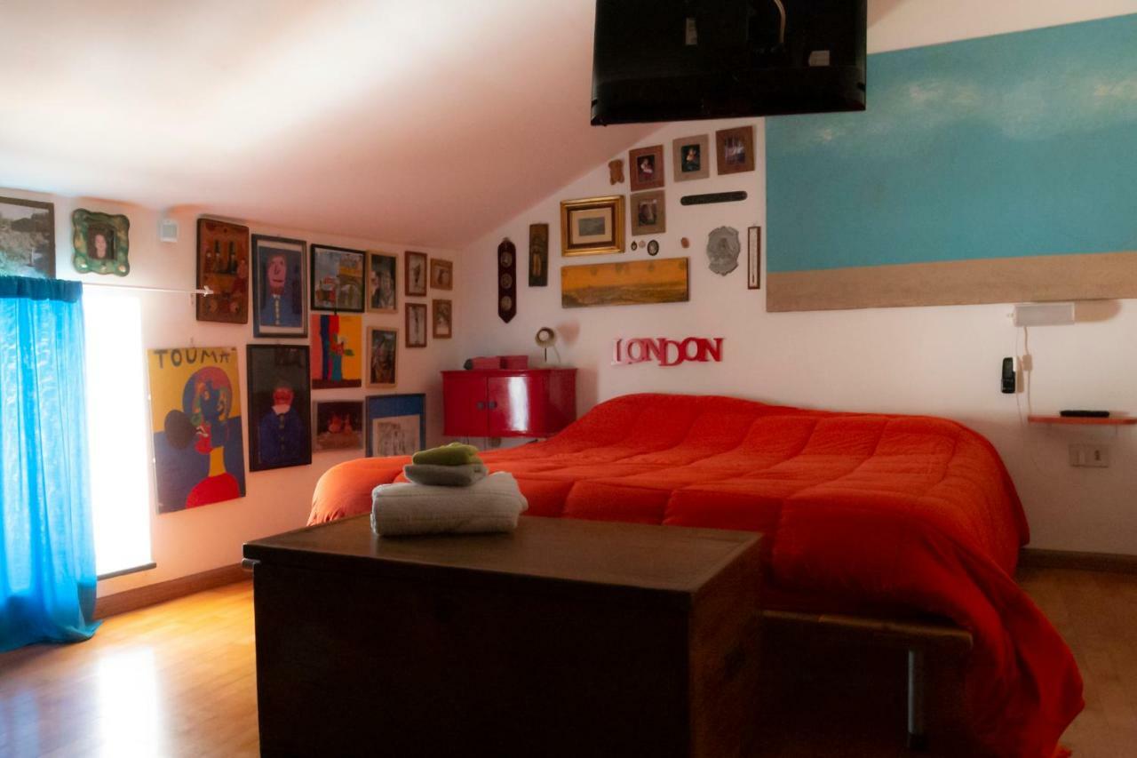 Le Casette Nel Borgo Hotel Acireale Exterior foto